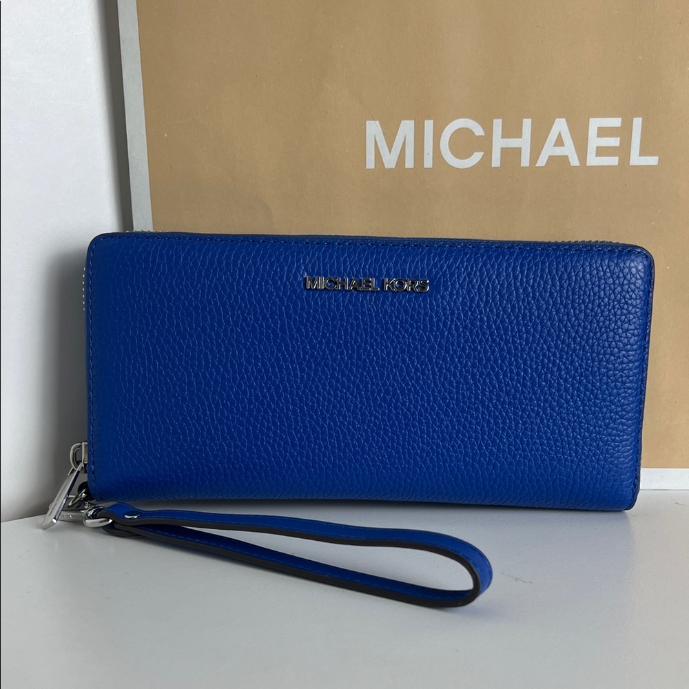 NWT Michael Kors Continental Wallet